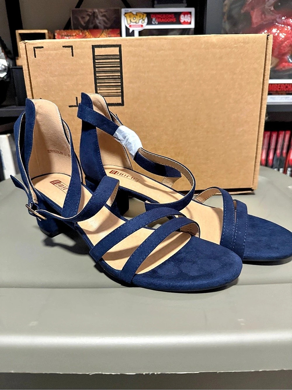 IDIFU Women's Block Low Chunky Heel Strappy
Sandals Blue US 9.5